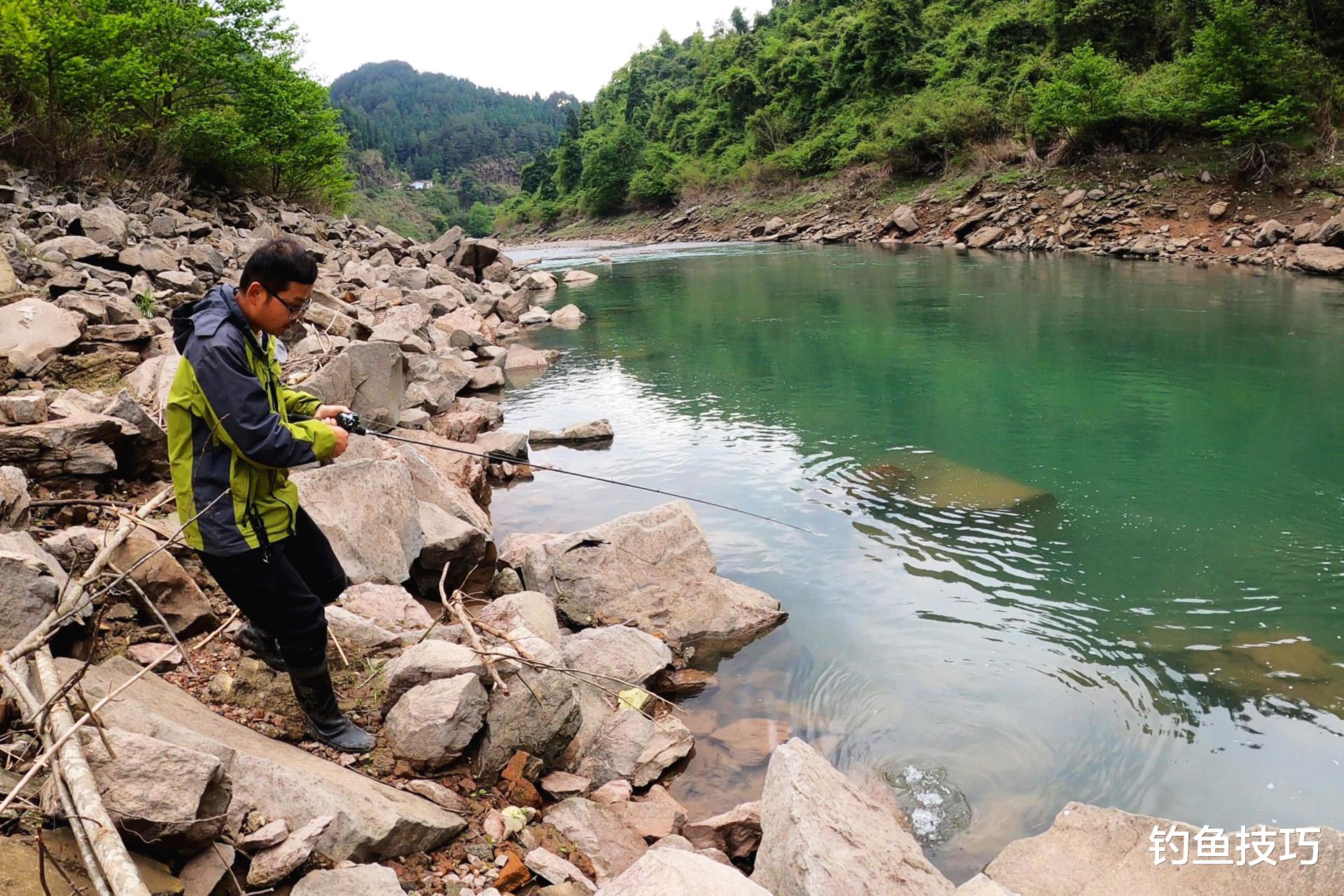 溪流钓的诱鱼、促食和留鱼技巧，简单实用