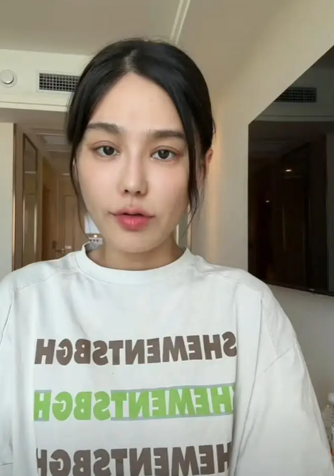 樊小慧回应:逼我签终身合同;让我赔偿三个亿;不在乎被封杀!