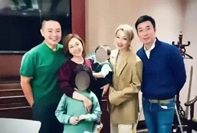 曝郑秀文当高龄产妇原因，许志安想要孩子，不想被离婚，再婚难