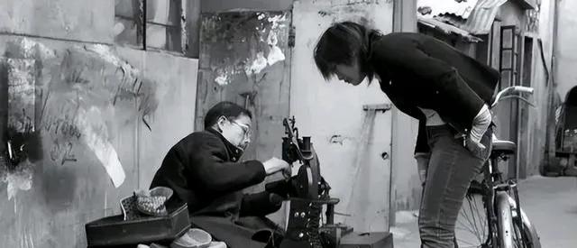 亿万富豪汪显东:身高134,宠妻17年,为何最后竟命丧挚爱之手?