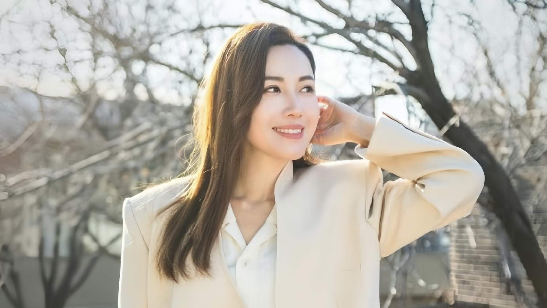 43岁TVB意难平，“落难千金”出道养家无戏可拍，今演央视剧走红