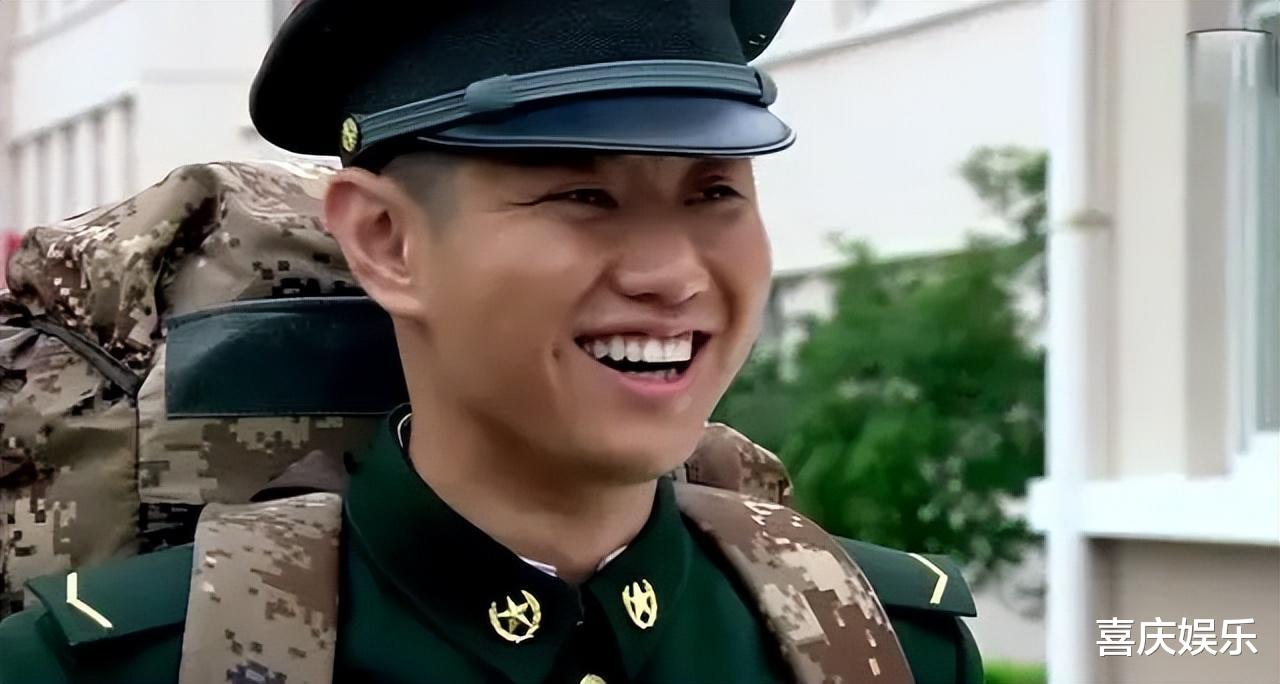 因拍戏从三楼坠落, 抢救了整整72小时, 到如今出行还要坐轮椅