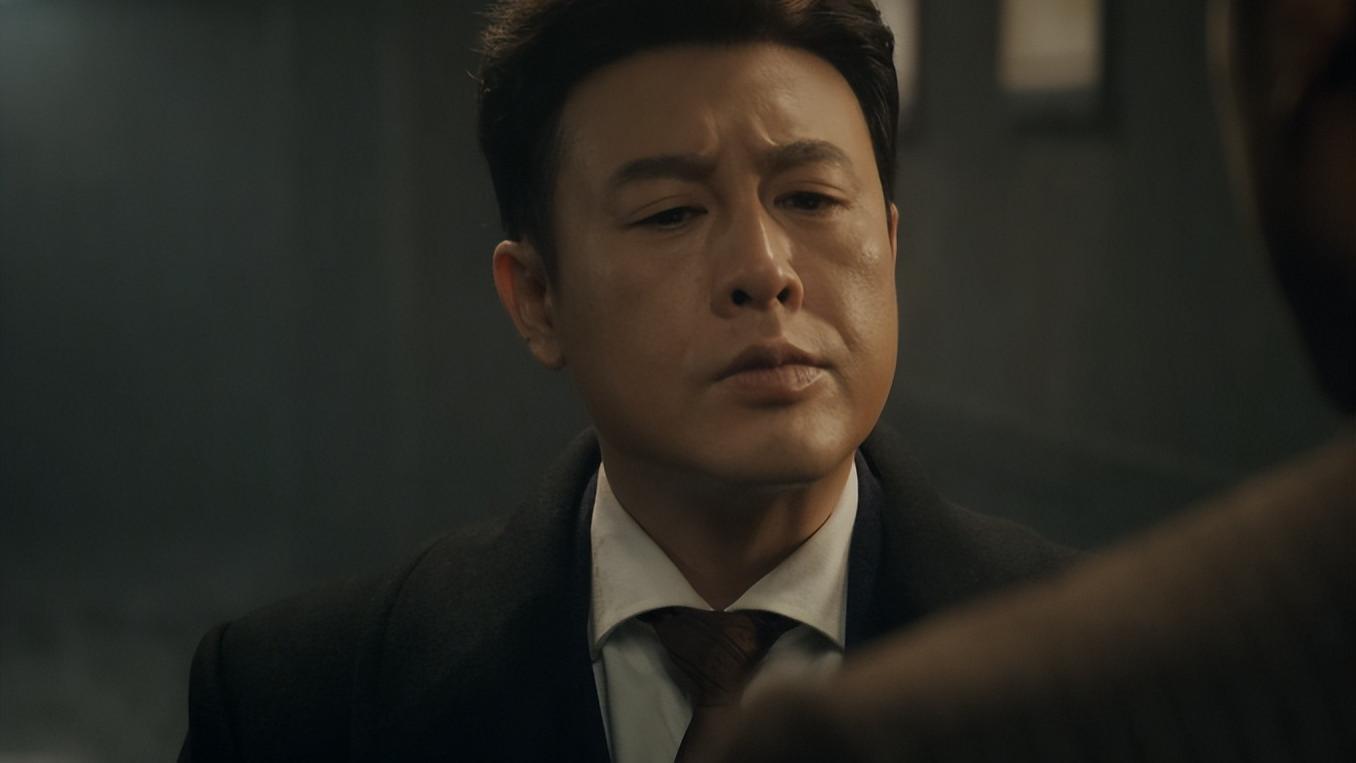 《孤舟》：全员演技过关，唯有一人是败笔，干瞪眼台词硬挤