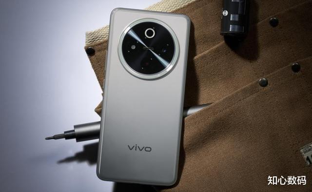 vivo豁出去了，6500mAh+等深四曲屏，发布三个月跌至1207元