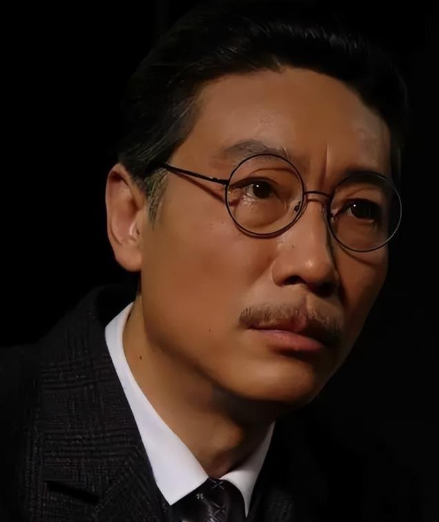 看了杨颖的尴尬,才明白“星二代”啜妮不火的真相,冯小刚说对了