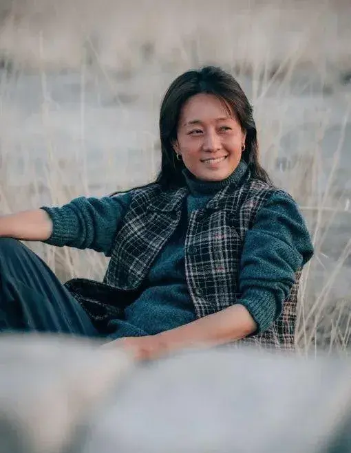 对许志安执迷不悔？瘦到脱相的郑秀文让女人清醒：爱情经不起考验