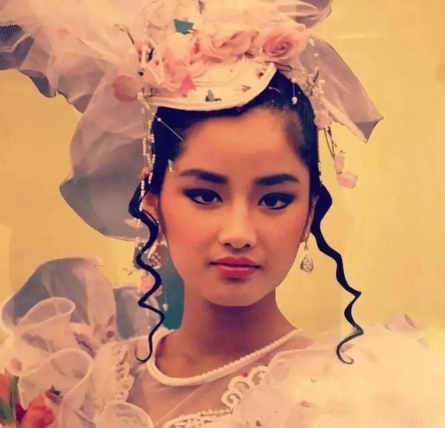 知道为什么在她面前，没几个女星敢称“大美女”吗？