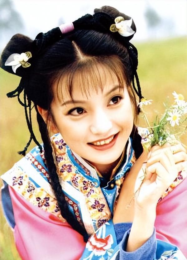 颤抖吧！赵薇正式宣布复出回归，小燕子的“恶”，真没人能治她吗