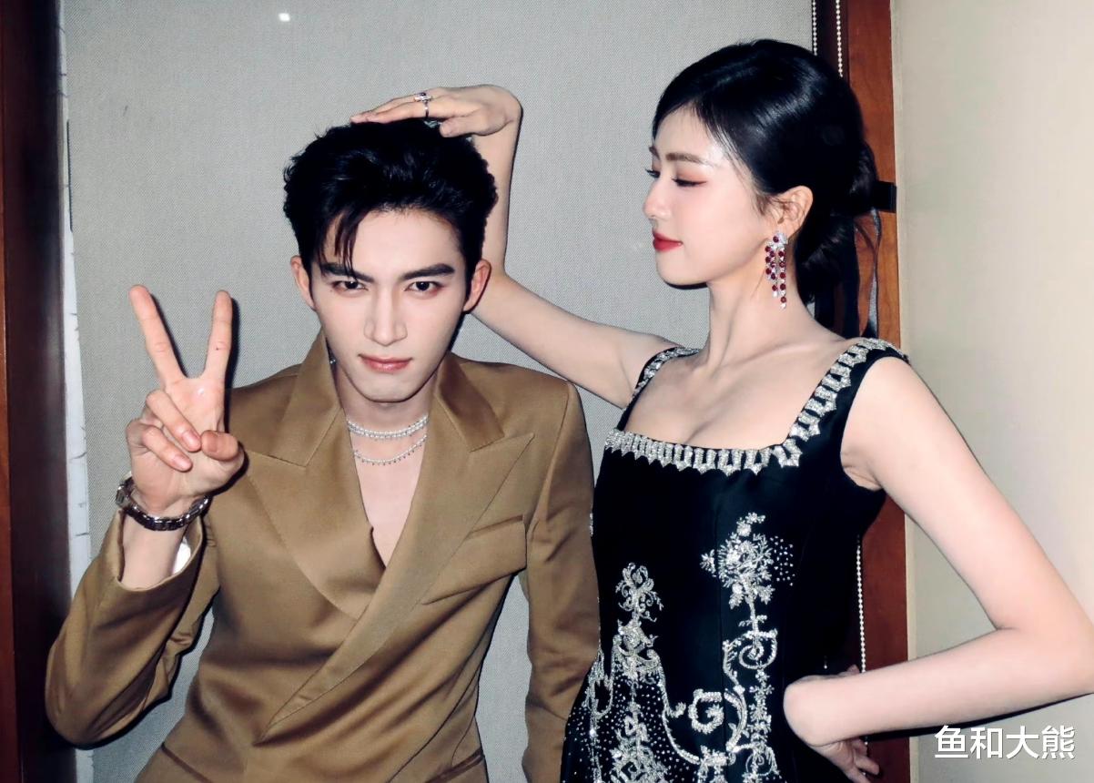 白鹿新剧官宣排场大!提前2天单独宣传,王星越三搭归来仍是挂件