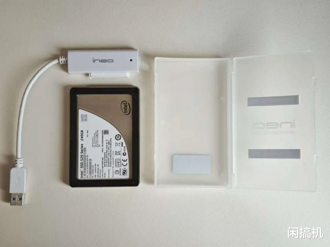 自由度最高的移动硬盘,1TB也就100多块,换盘只要3秒钟