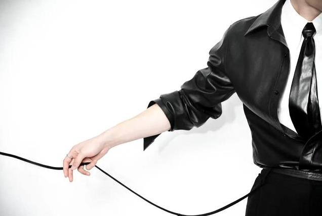 平心而论,内娱真正的绝色美男只有12位,他们酷帅雅痞,清新性感