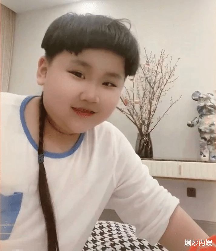 德云社一哥郭麒麟如愿以偿回到亲妈身边,此时王惠又作何感想呢?