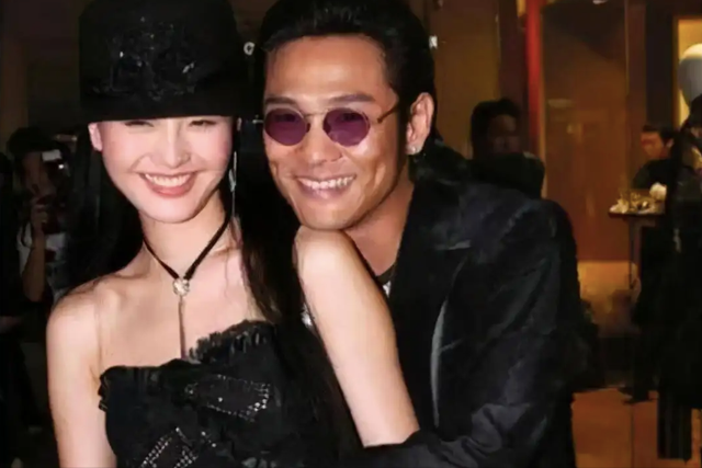 爱过吴君如，红过刘德华，50岁才找到真爱，54岁老来得子