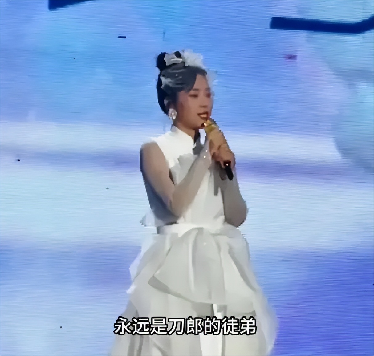 刀郎为什么不站出来帮云朵说话？理由有三