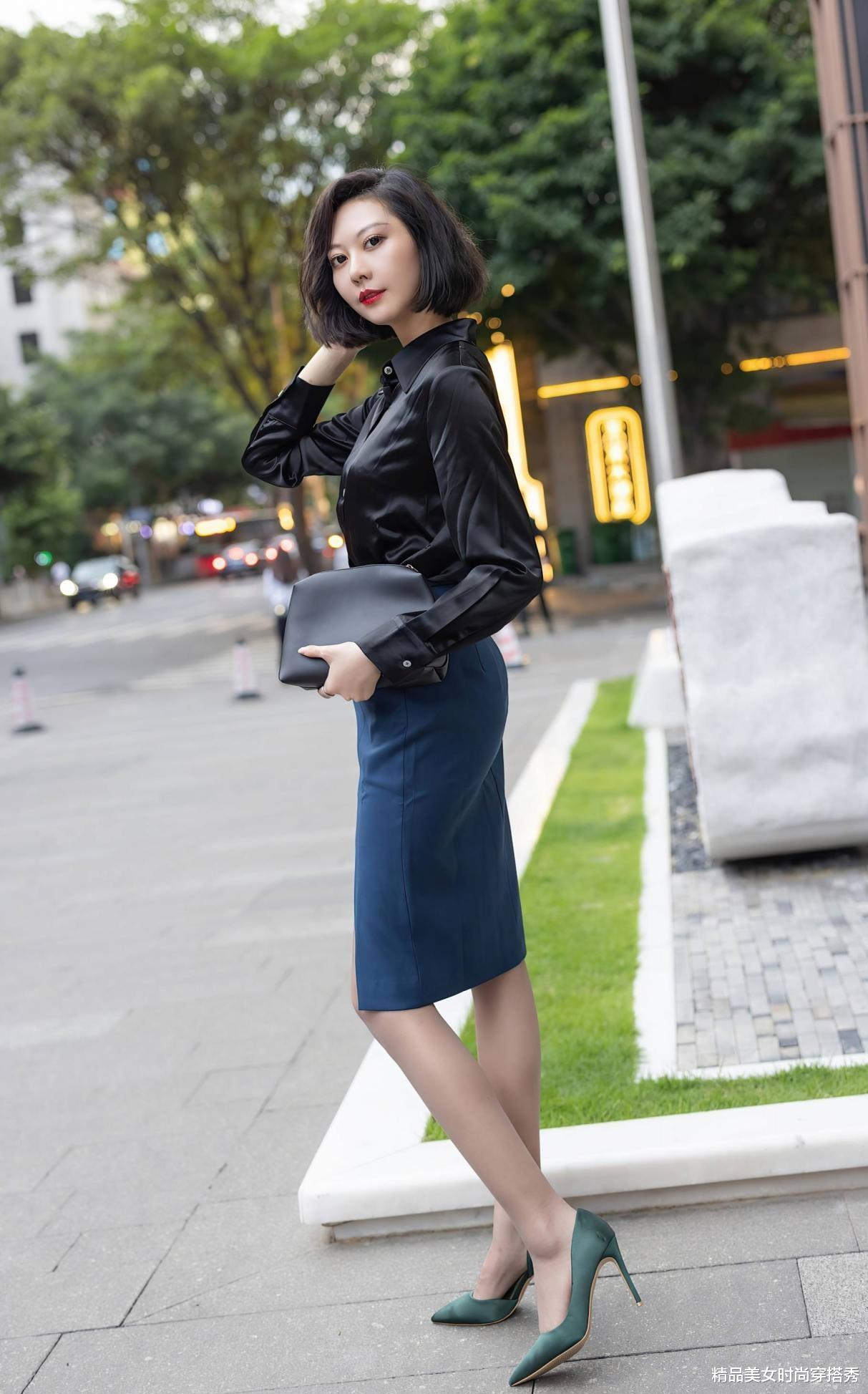 职场穿搭：黑色衬衫与深蓝色半身裙的优雅组合