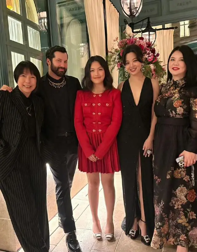 李湘和辛芷蕾同台：李湘“壮”到不敢认，15岁王诗龄暴露真实状态