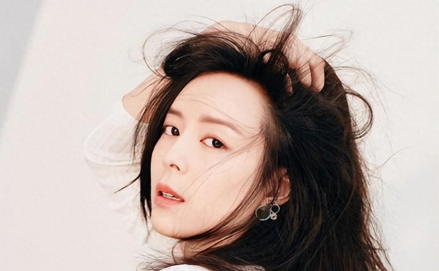 睡遍导演圈,谄媚逢迎手段过人,号称“导演收割机”张静初现形记