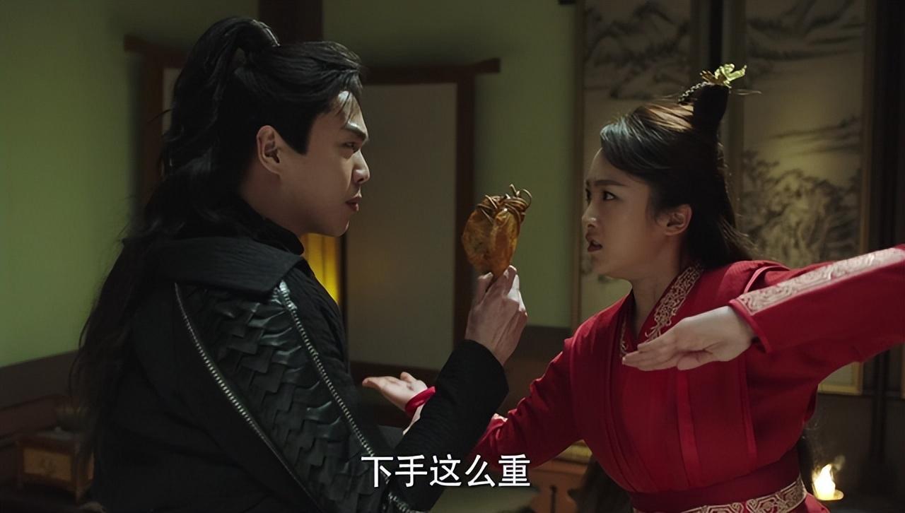 “硅胶脸”混进央视剧,盛世美颜被打回原形,导演再强也没用!