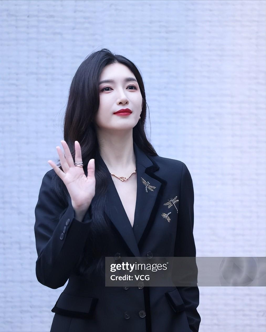 红毯这一天,吉克隽逸肌肉健硕,徐朵大长腿惊艳,刘诗诗赢麻了