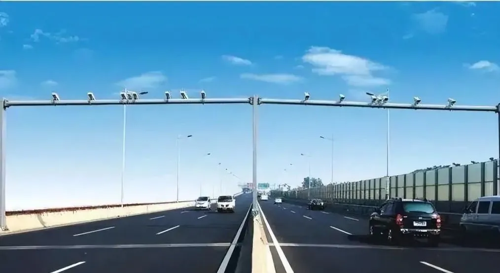 高速将迎新调整：4项不合理规定或将被取消？车主：早该如此了！