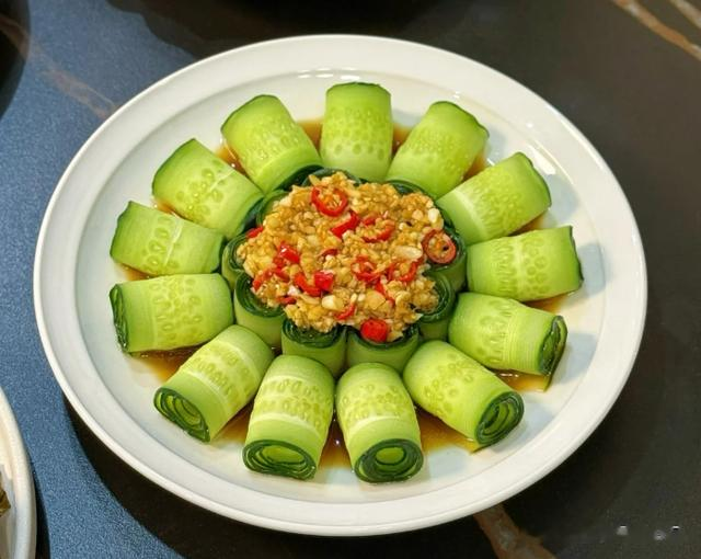 第一次到男友家过端午,婆婆换着花样做午饭,妈妈却说:趁早分手