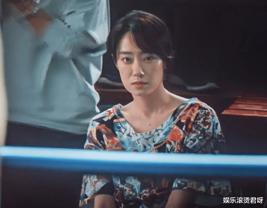 喜报!内娱首位百亿票房85花诞生,排名仅次马丽周冬雨