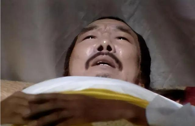 影视剧中笑死人的穿帮镜头，简直太雷人了，就连父母爱情都没躲过