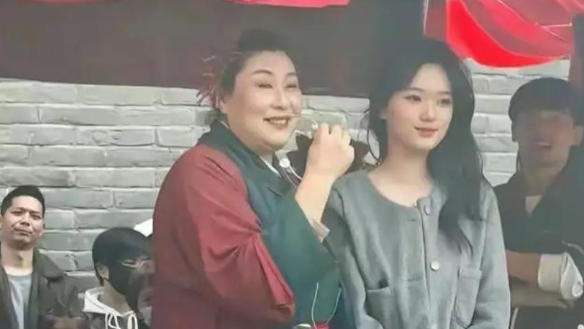 豆瓣|“王婆说媒”火爆上演：万岁山的《非诚勿扰》？