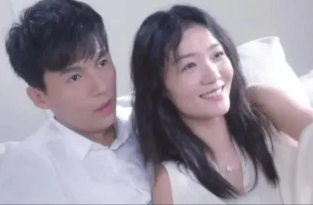 宋宁峰妻子胃部长肿瘤,二胎儿子才3个月,一个人带2娃每天喝咖啡