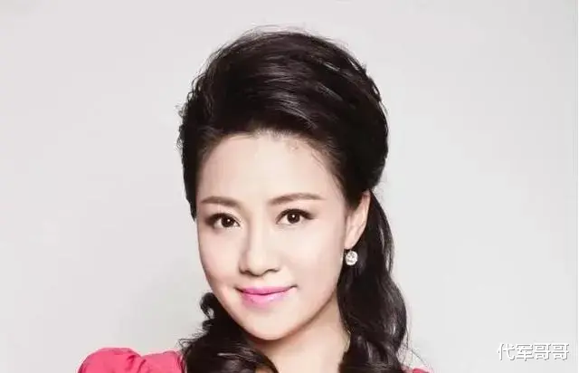 歌唱家王丽达:嫁给汤子星,婚后12年生一子,如今生活美满幸福