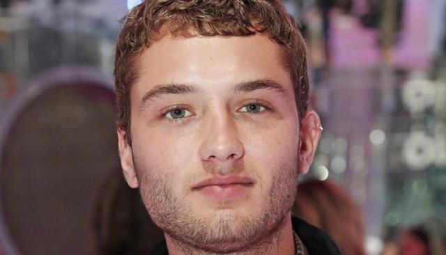 周芷若只是个渔家女,颜值真的能与皇室公主媲美吗?