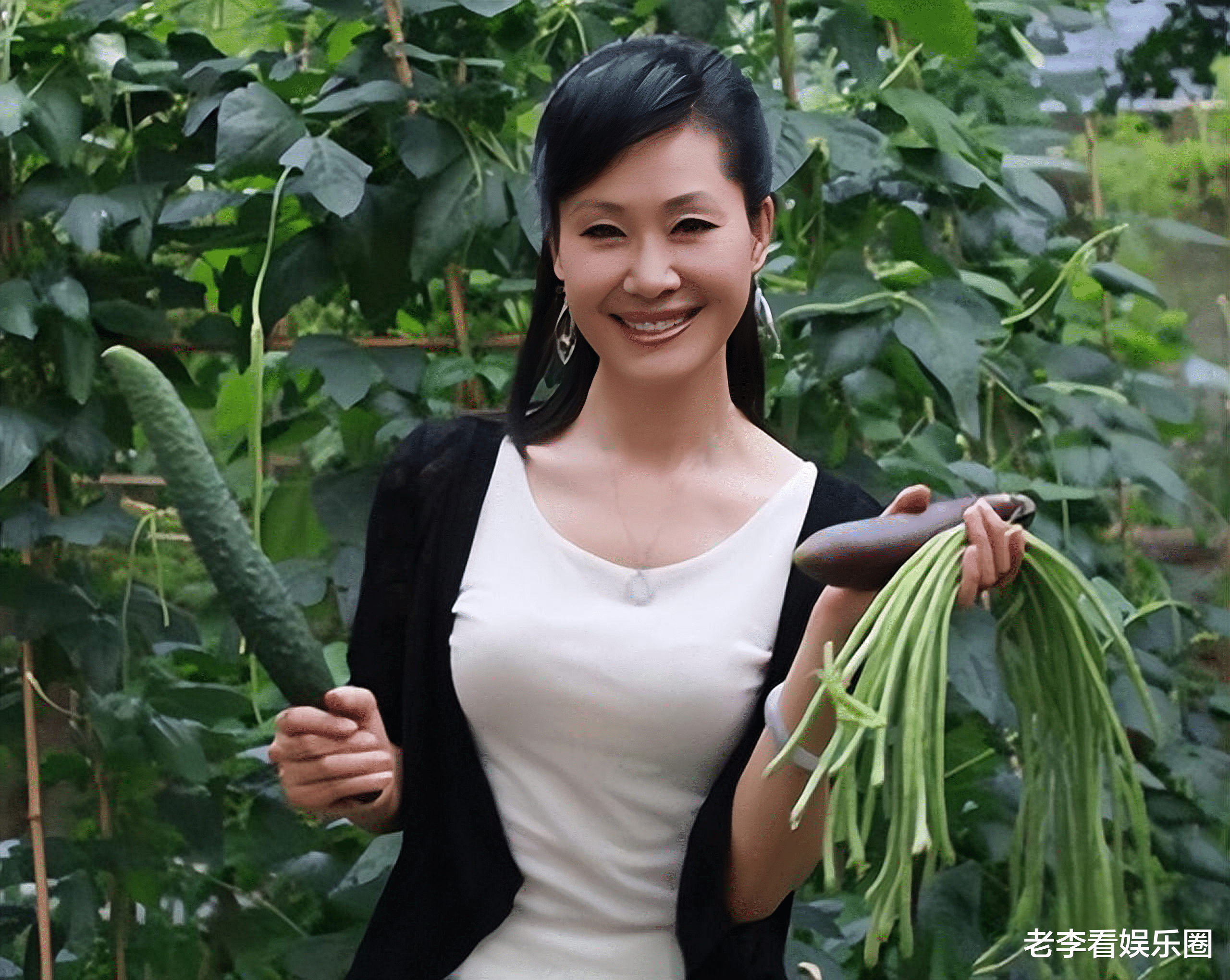 于文华也太性感了,褪下军装方才显露好身材