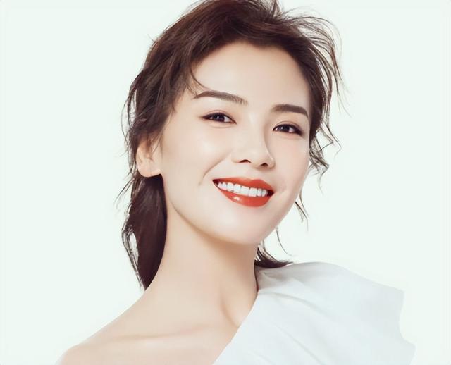 昔日的\国民媳妇\突然就变成了\争议女王\?