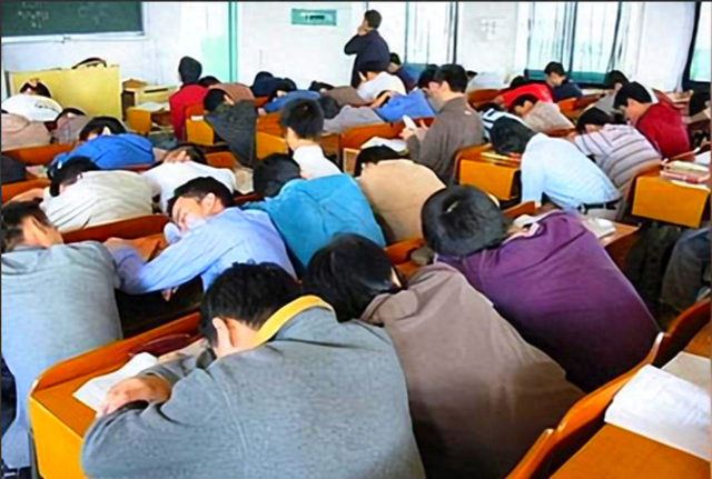痛心！大学毕业生遭遇就业寒冬，再不觉醒将错失良机！