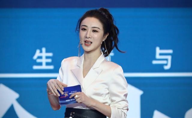 知名导演透露内幕，张颂文原来是得罪资本了，挡了某位哥哥财路