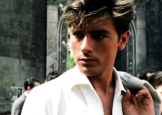 阿兰德龙去世，一生风流倜傥，曾向中国女星求婚，23亿遗产已安排