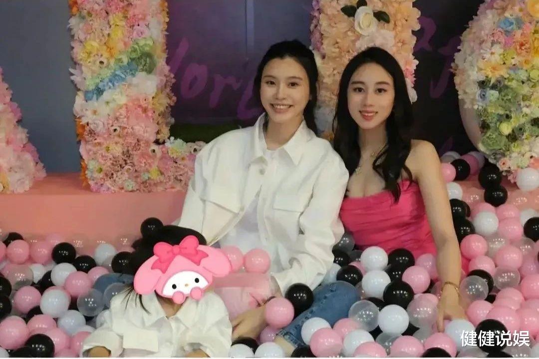 赌王孙子孙女大PK：梁安琪独宠外孙女，奚梦瑶子女被冷落内幕曝光