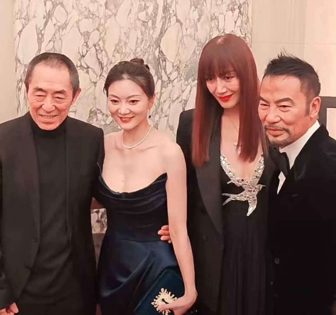 “小辣椒”千金击败张艺谋任达华等明星女儿，成巴黎舞会最美名媛