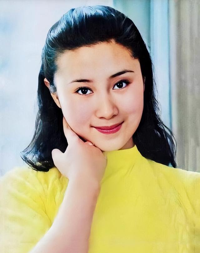 原来早已不是中国籍?被老外“玩腻就丢掉”的郑绪岚,却回国捞金