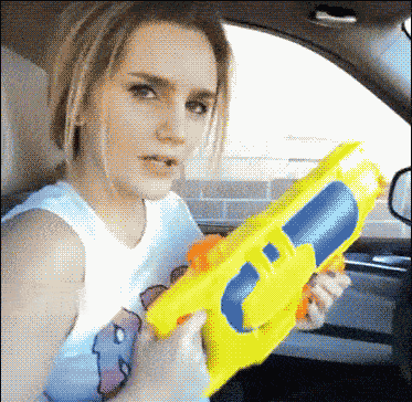 魏大勋扯的不是李沁的裙子,而是整个娱乐圈的丑,他们什么关系