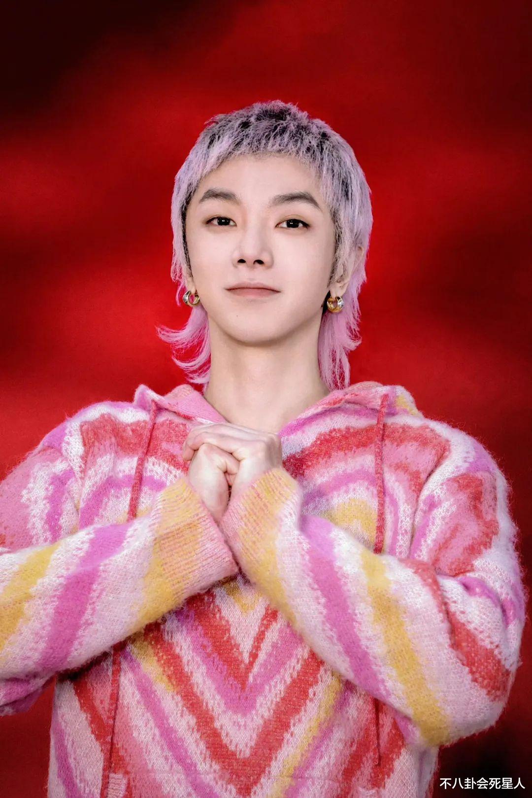 华晨宇演唱会造型曝光,金发浓妆撞脸鞠婧祎,评论区尴尬了