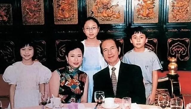 身家200亿陈婉珍71岁大寿，二房四房都没到，仨子女另一半同缺席