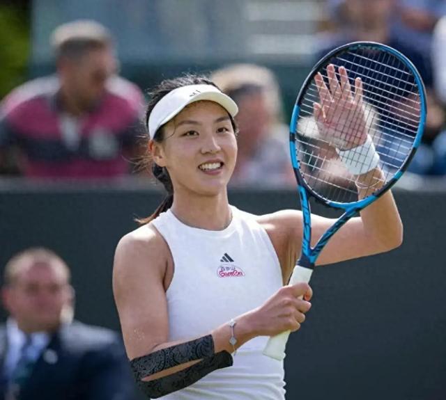 王欣瑜有两千年未见的中国女性美:粗腿、宽肩才是女生的健康审美