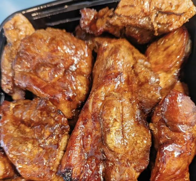 无论腌什么肉,切记不要放盐和料酒,教你这3招,鲜嫩入味不腥!