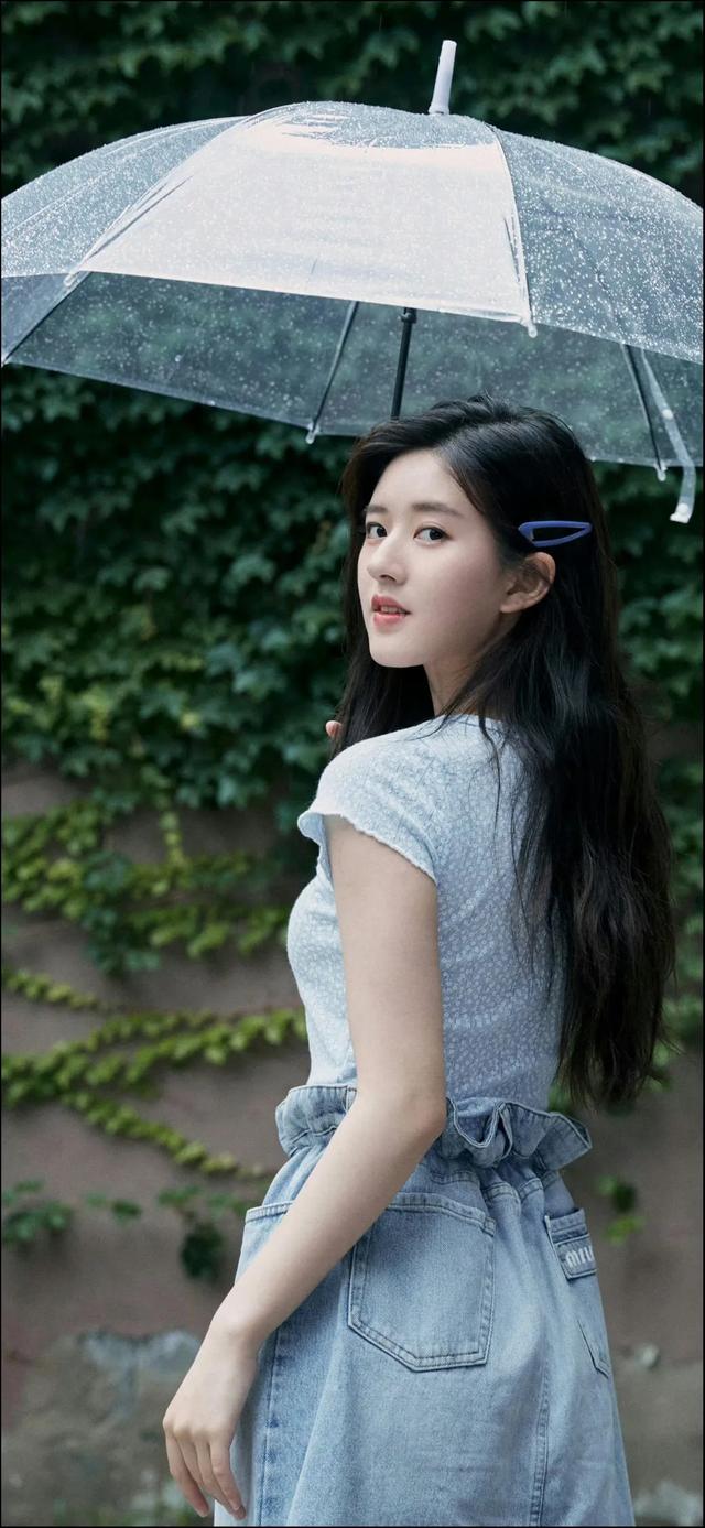 都说赵露思变美了 我觉得也是 赵露思越来越漂亮