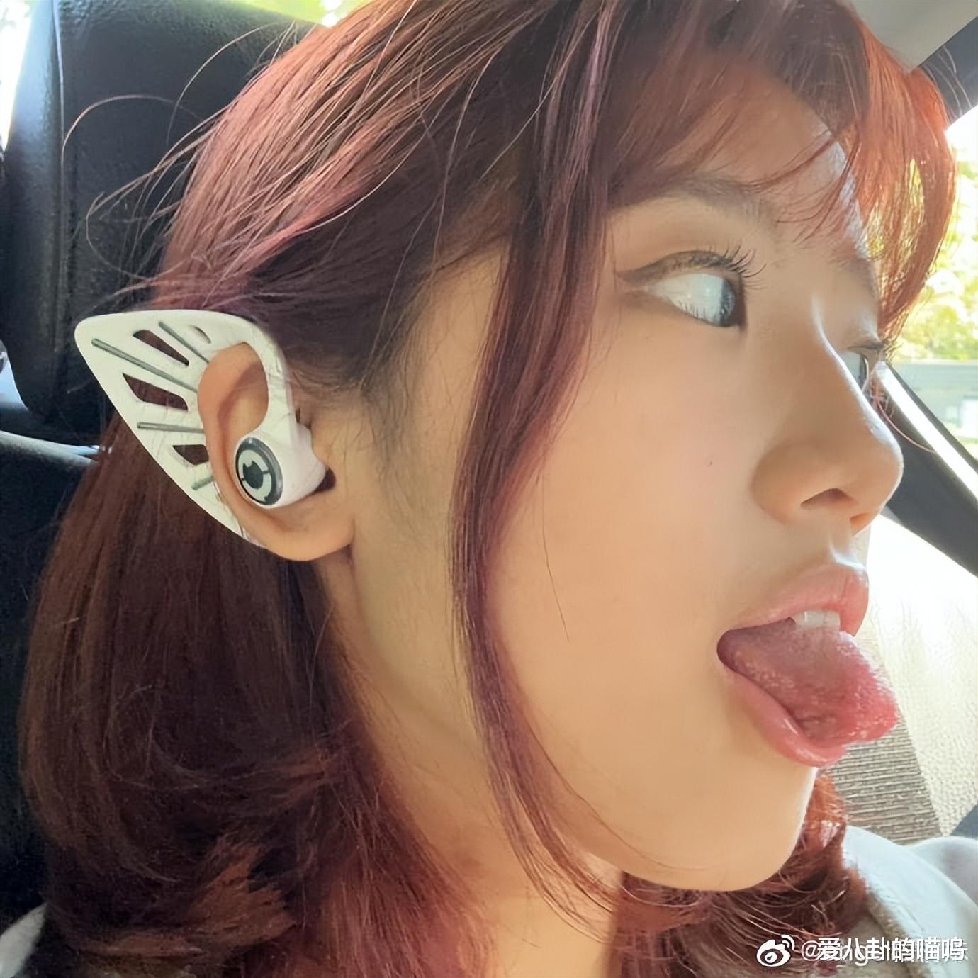 贾静雯女儿19岁日,选择回上海和生父一起生活,与继母合照曝光