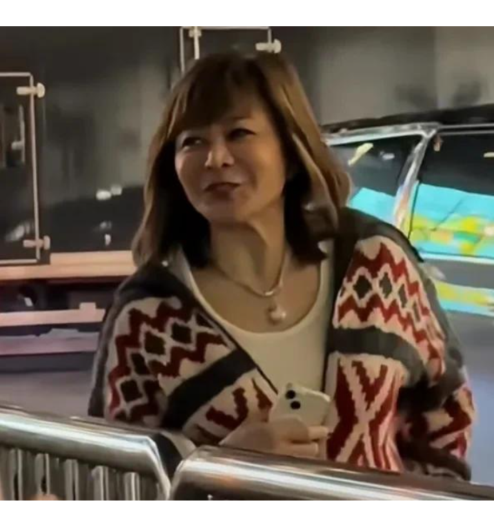 62岁关之琳生图露老态，与巅峰时期判若两人，她的人生叫人感叹