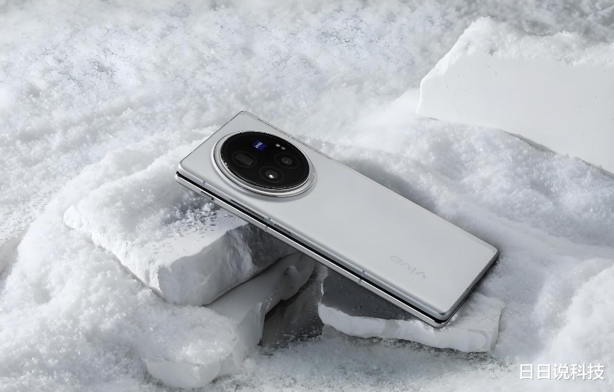 vivo秀“肌肉”，突降1616元，5700mAh+骁龙8Gen3