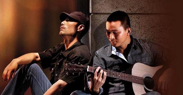 旭日阳刚出道14年后，现在一个开着奥迪，一个却只能回家务农