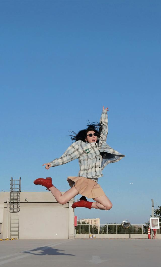 演员管乐:光影魔术师,以情感织就生活的多彩画卷